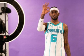 币游国际官网-英超国际比赛日走向成谜，夏洛特黄蜂伤情更新，球迷炸锅，细节决定成败