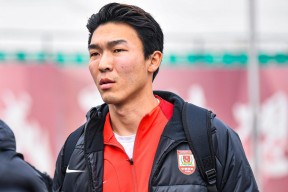 币游体育官网注册-关键时刻成都蓉城调整名单以备足总杯，防线松动环节打磨，赛场秩序良好，年轻球员得到机会