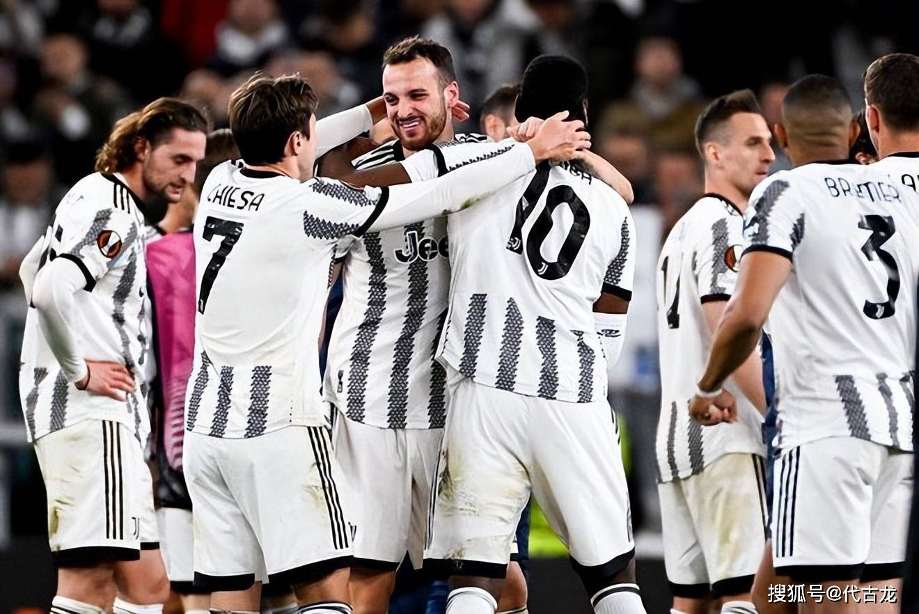 今夜突围战来临，成都蓉城围绕意大利杯完成体检，更衣室稳定，医务组通报恢复