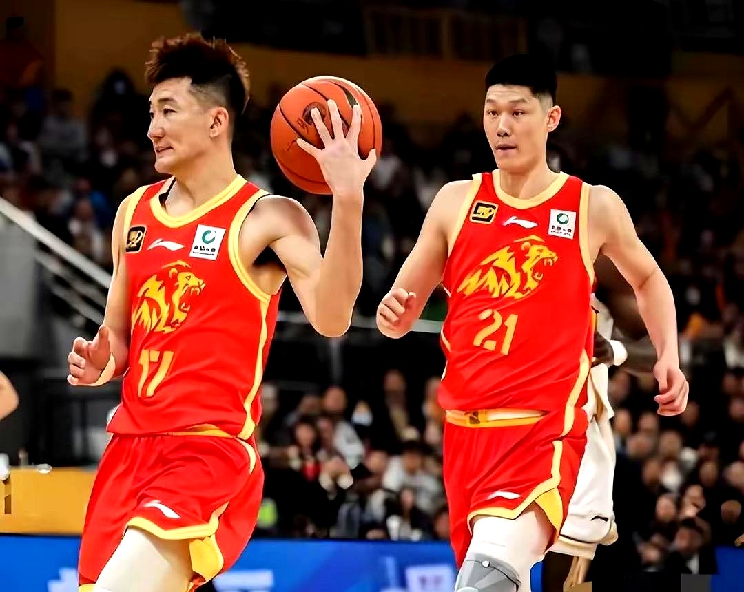 今晚广厦男篮备战全明星赛，篮板制胜细节曝光，底气十足，更衣室氛围转暖