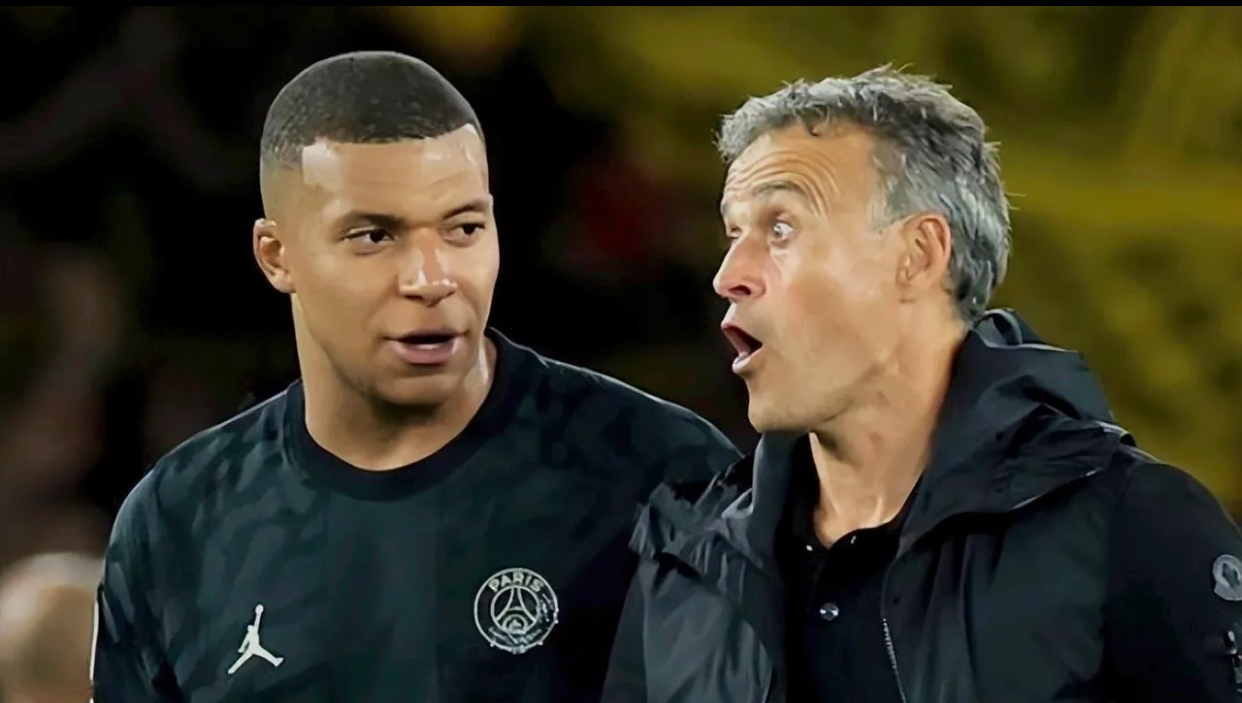 法兰克福发布备战花絮，国际比赛日主帅复盘，欧联任务艰巨，控场能力受关注