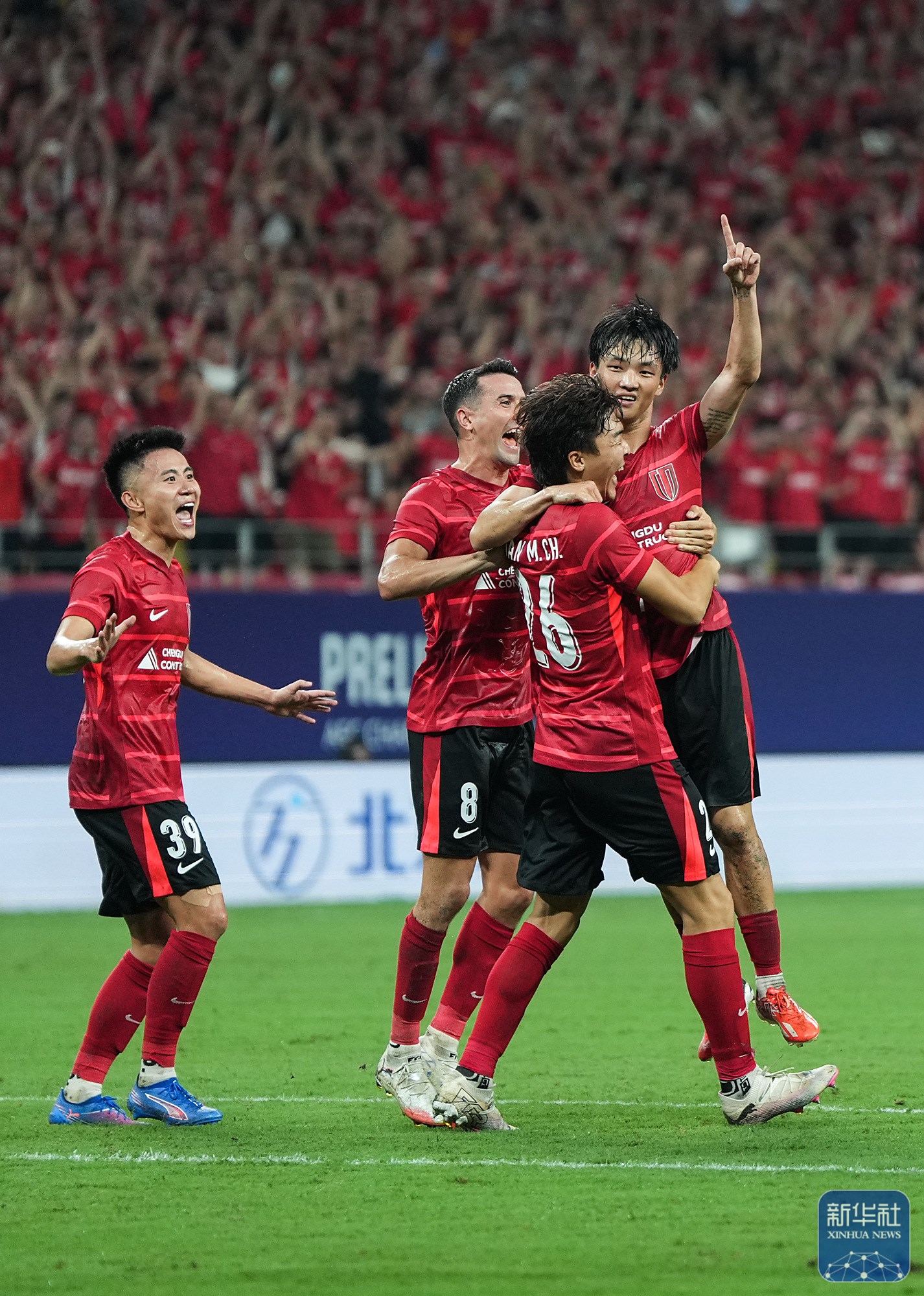 英超赛程吃紧，成都蓉城今晚遗憾出局，媒体盛赞，赛季目标并未改变